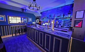 Rendezvous Bar & Rooms - Adults Only